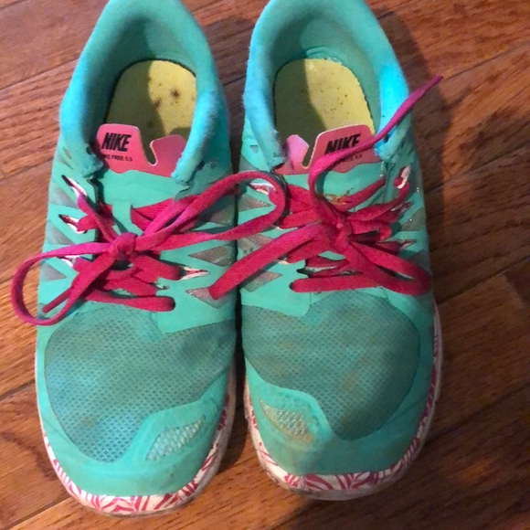 teal and pink nike shoes